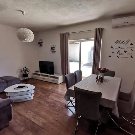 Quiet Family-friendly Apartman *