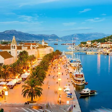 Apartament Quiet Family-friendly Trogir